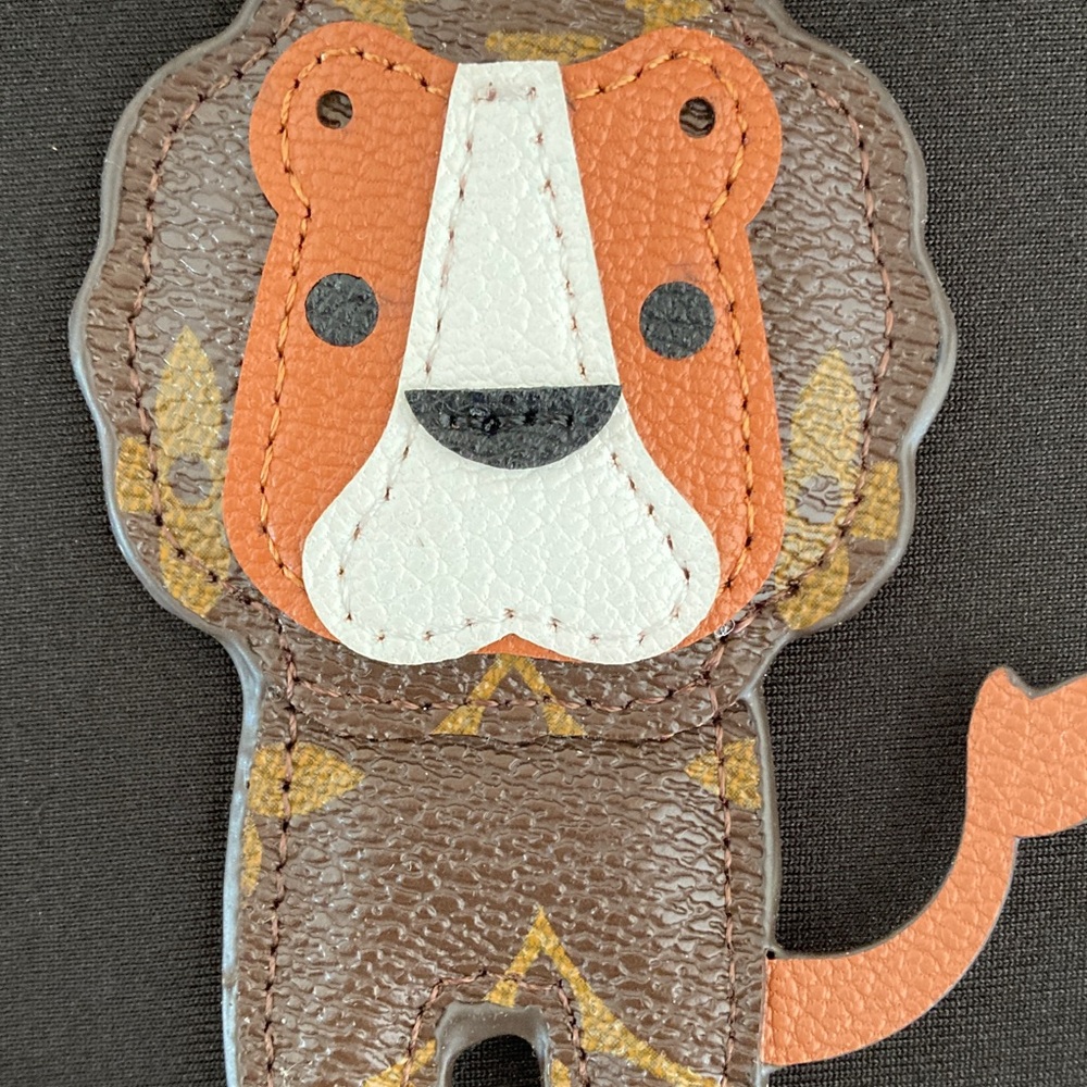 Louis Vuitton Brown Lion Keychain - Picture 2 of 5